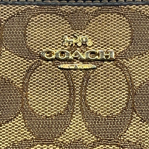 Coach F58033 Signature Corner Zip Wristlet In Outline, Gold, Khaki - Picture 2 of 6